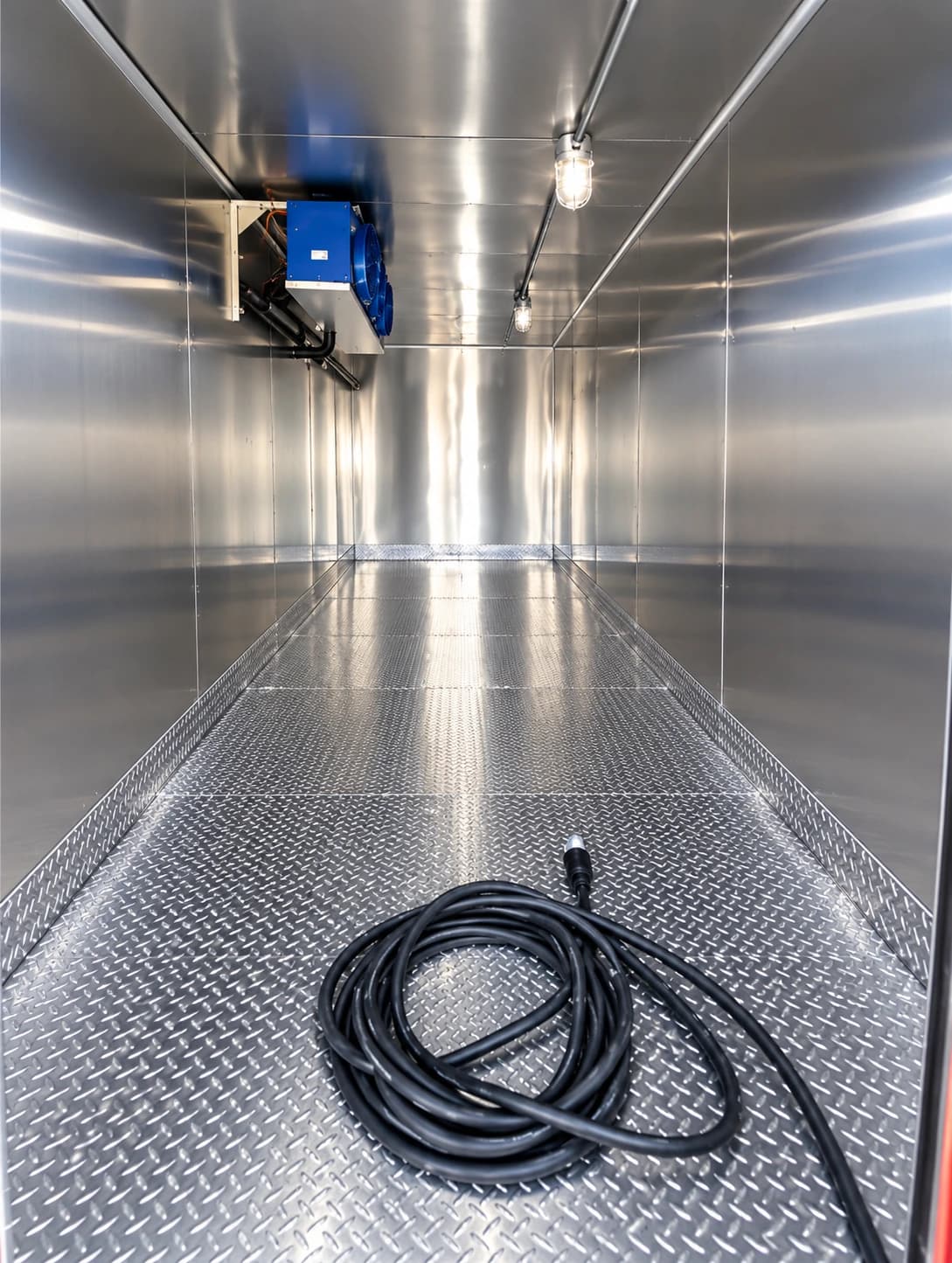 12ft refrigerated trailer interior cooling system