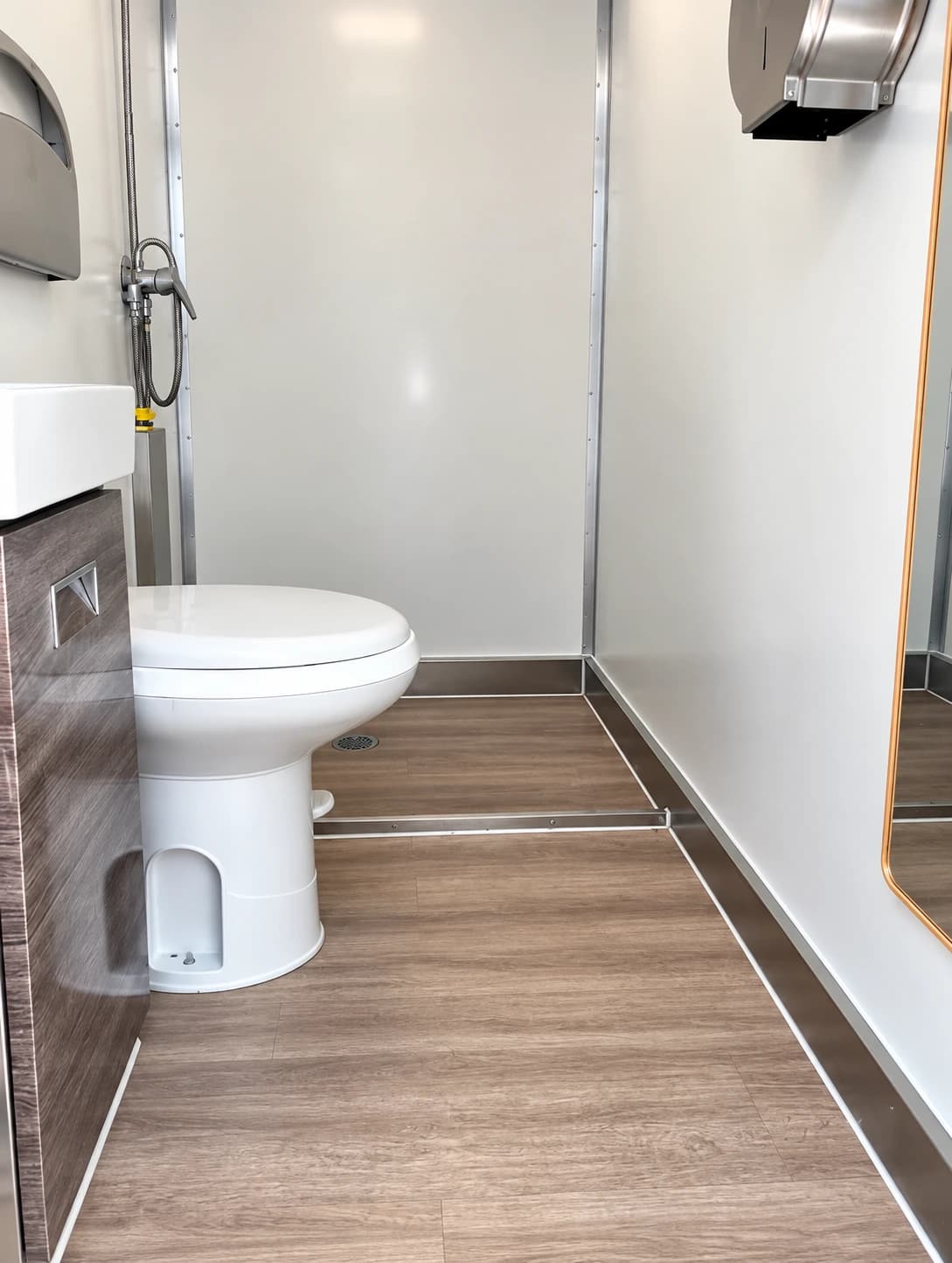 30ft commercial luxury shower restroom trailer interior